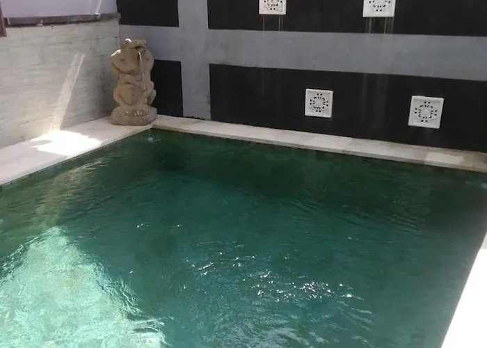 ゲストハウス Griya Santi Bali *